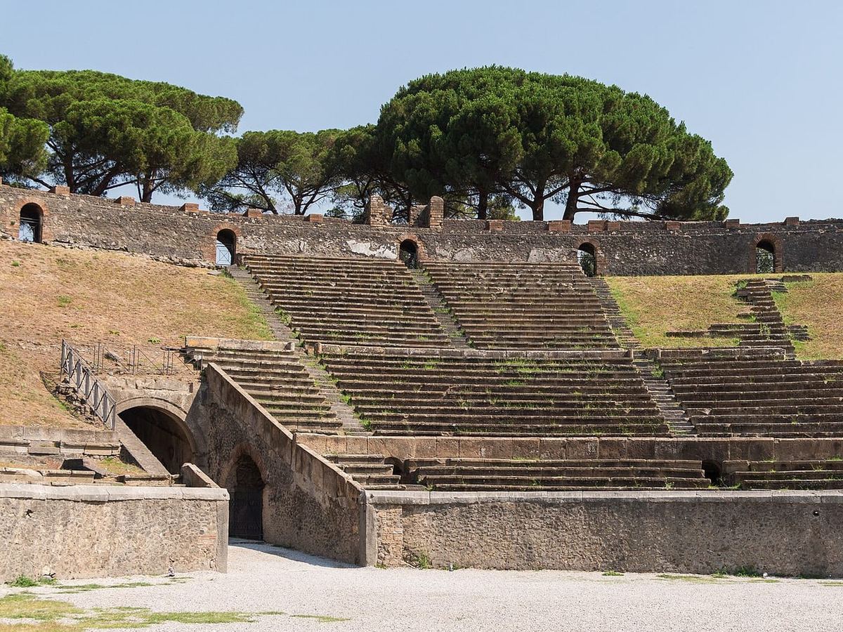 L'Anfiteatro di Pompei visto dalle gradinate