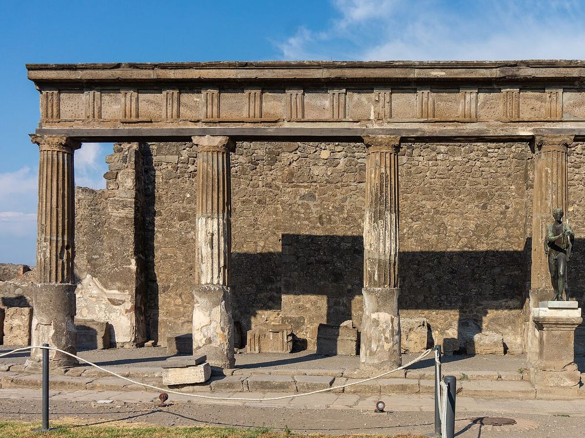 Il Tempio di Apollo negli scavi di Pompei